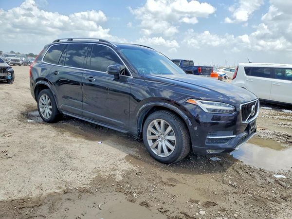 2016 VOLVO XC90 SV42 Momentum — Passenger 3/4