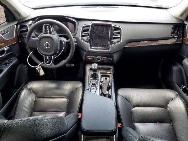 2016 VOLVO XC90 SV42 Momentum — CKPT