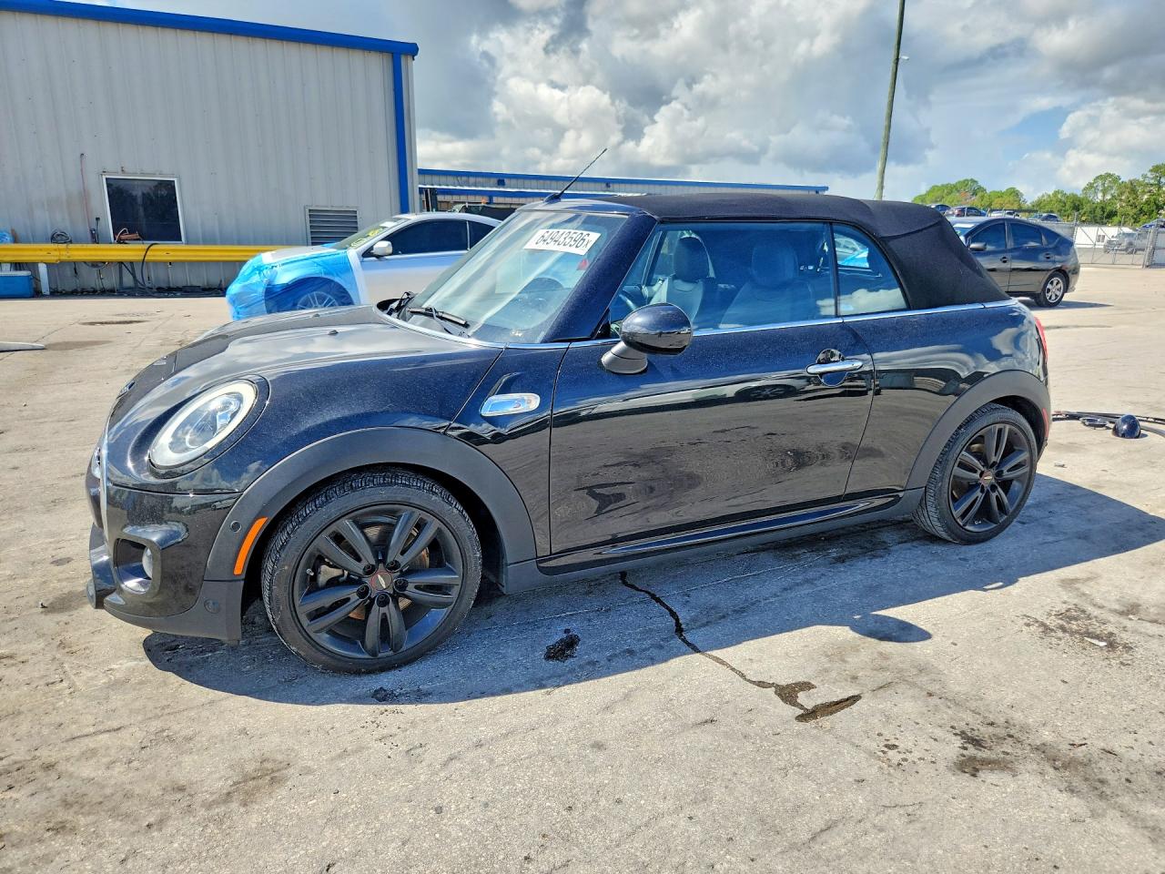 2018 MINI COOPER