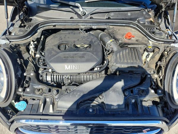 2018 MINI COOPER