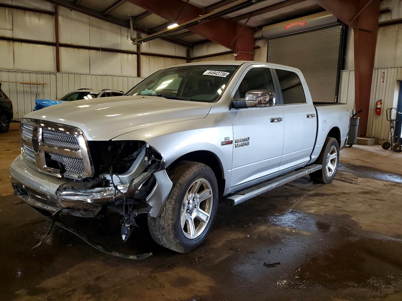 2017 RAM 1500 SLT CREW CAB 4X4