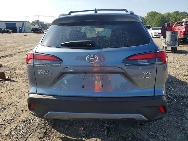 2026 TOYOTA COROLLA CROSS XLE