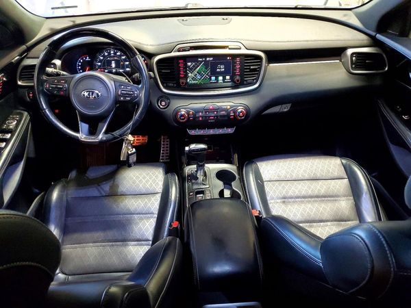 2017 KIA SORENTO