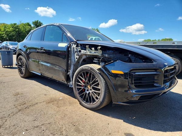 2021 PORSCHE CAYENNE GTS Coupe