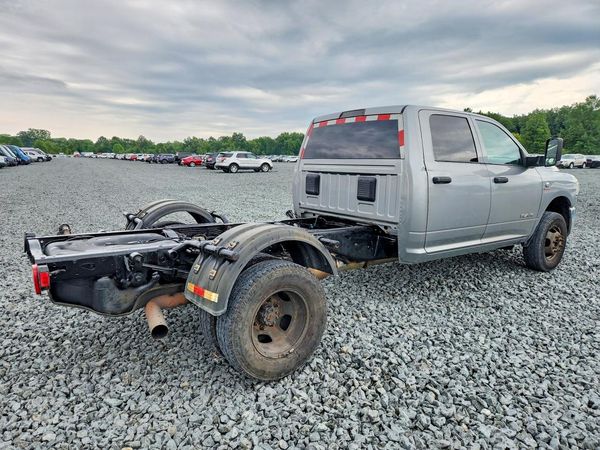 2022 RAM 3500 CREW CAB CHASSIS