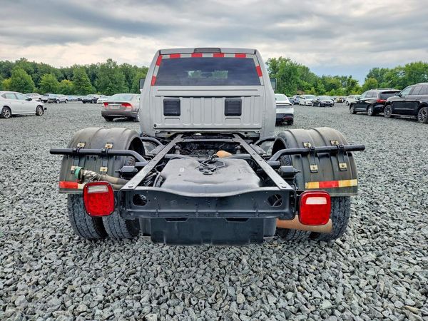 2022 RAM 3500 CREW CAB CHASSIS