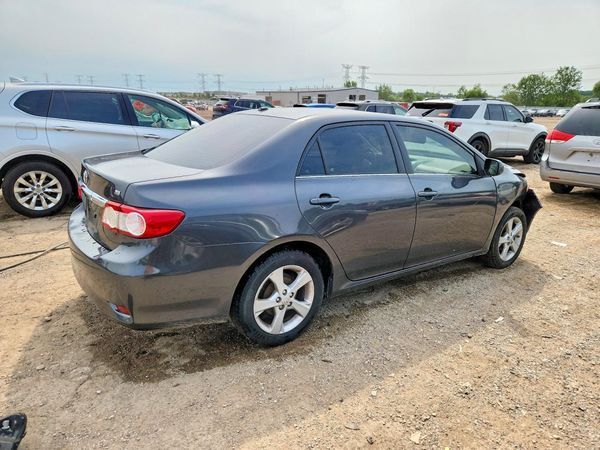 2013 TOYOTA COROLLA