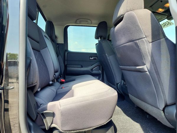 2025 NISSAN FRONTIER