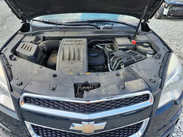 2012 CHEVROLET EQUINOX 1LT — Engine bay
