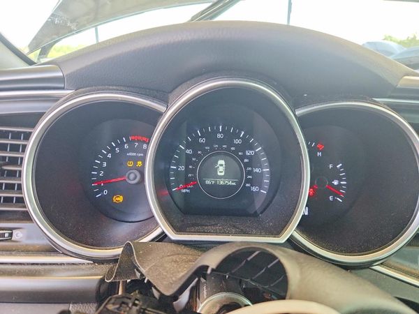 2015 KIA OPTIMA GL - Middle-low