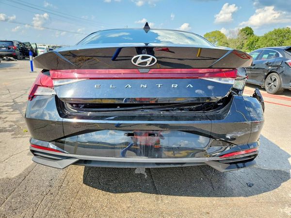 2021 HYUNDAI ELANTRA SE