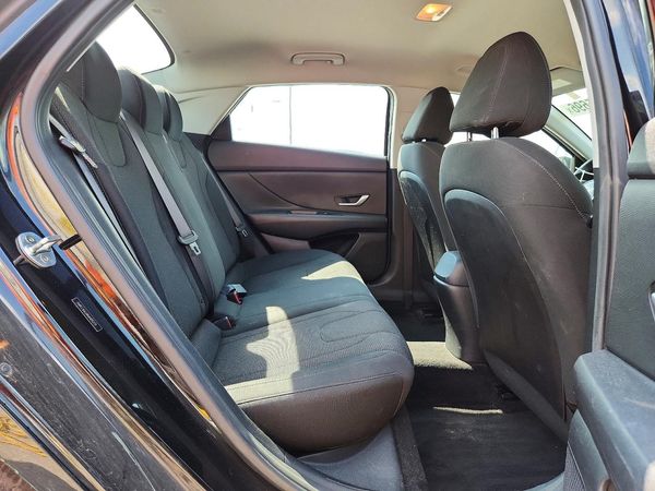 2021 HYUNDAI ELANTRA SE