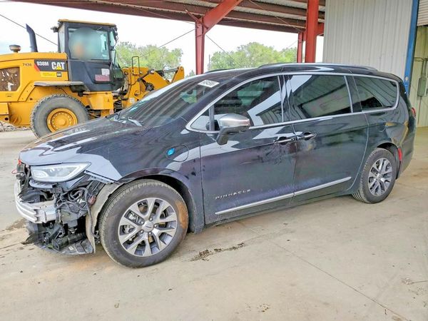 2023 CHRYSLER PACIFICA Pinnacle