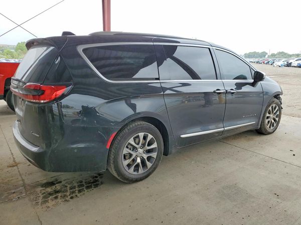 2023 CHRYSLER PACIFICA Pinnacle