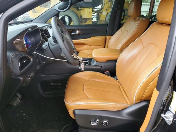 2023 CHRYSLER PACIFICA Pinnacle