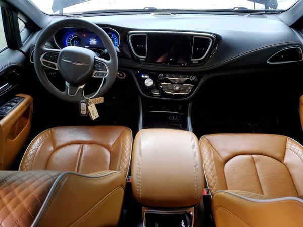 2023 CHRYSLER PACIFICA Pinnacle