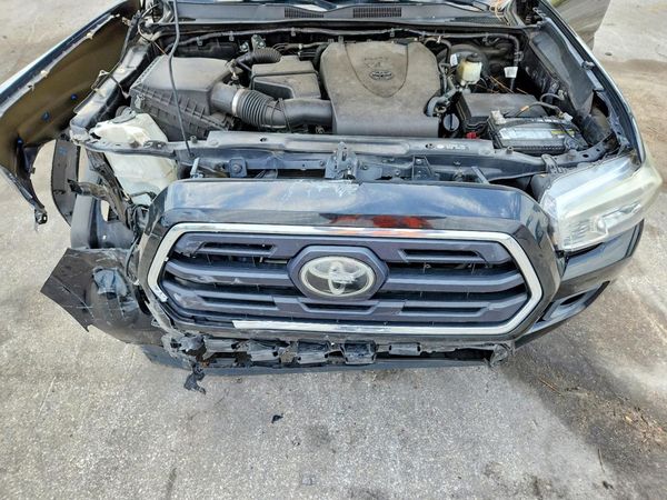 2018 TOYOTA TACOMA