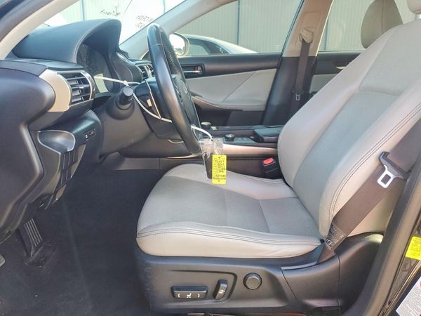 2015 LEXUS IS