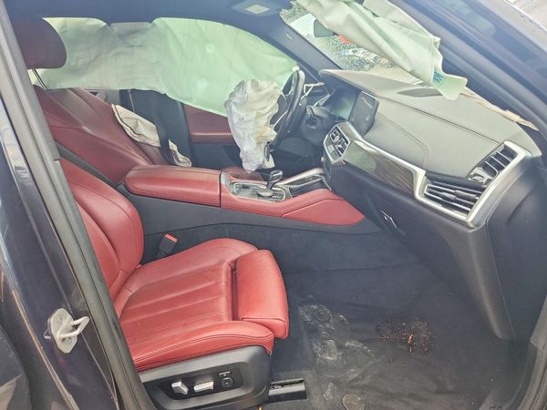 2021 BMW X6 xDrive40i — DENT