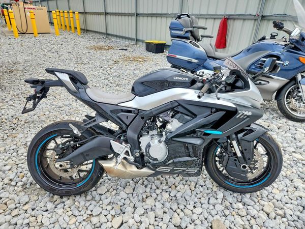 2026 CF MOTO 675SS — RSDT
