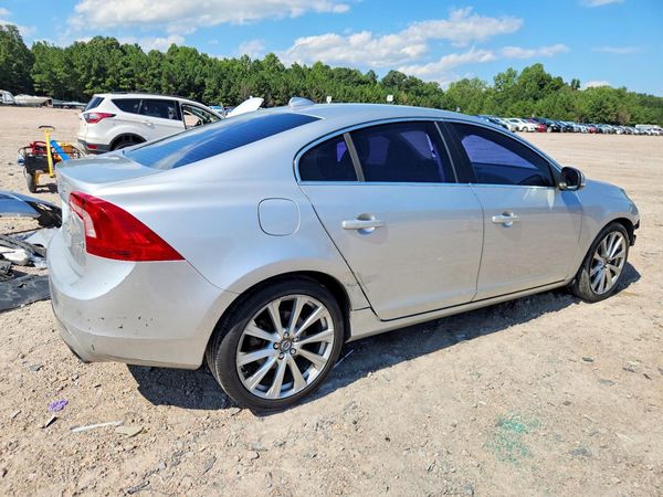 2016 VOLVO S60 SV35 Platinum