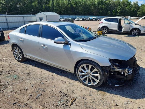 2016 VOLVO S60 SV35 Platinum