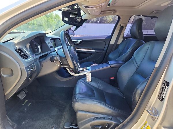 2016 VOLVO S60 SV35 Platinum