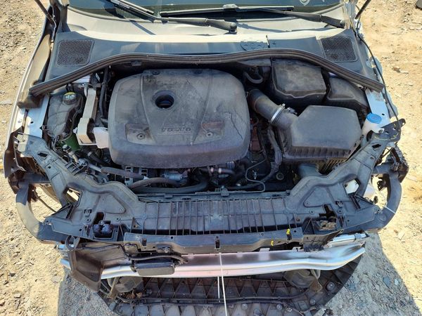2016 VOLVO S60 SV35 Platinum