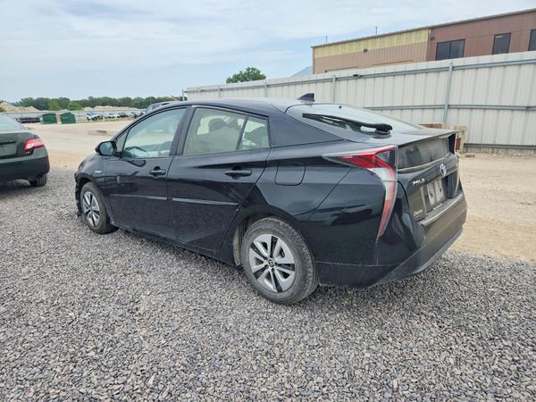 2016 TOYOTA PRIUS