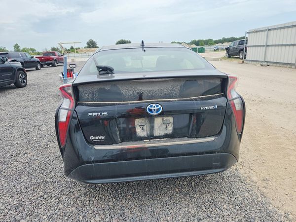 2016 TOYOTA PRIUS