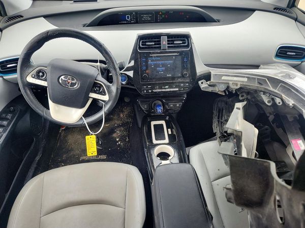 2016 TOYOTA PRIUS