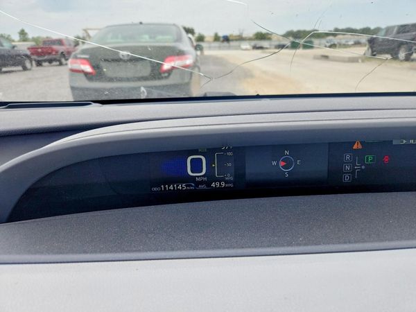 2016 TOYOTA PRIUS