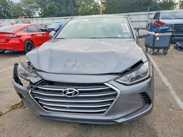 2018 HYUNDAI ELANTRA SE