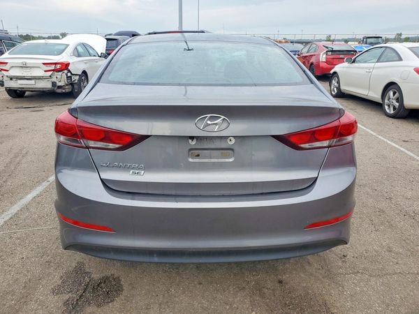 2018 HYUNDAI ELANTRA SE