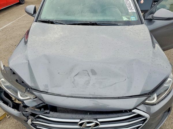 2018 HYUNDAI ELANTRA SE