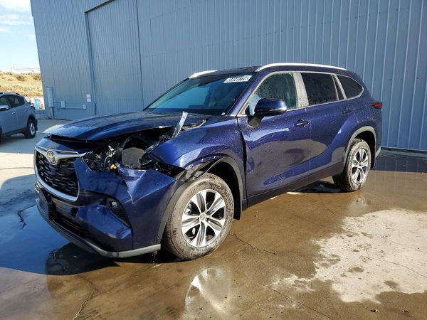 2026 TOYOTA HIGHLANDER