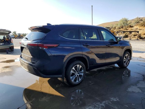 2026 TOYOTA HIGHLANDER