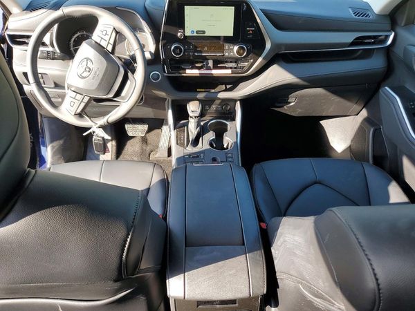2026 TOYOTA HIGHLANDER