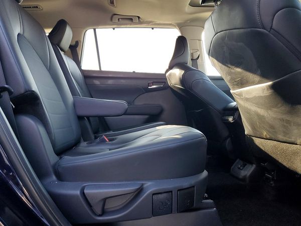 2026 TOYOTA HIGHLANDER