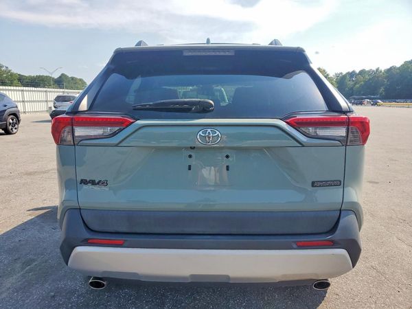 2019 TOYOTA RAV4
