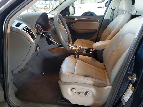 2013 AUDI Q5 Premium Plus