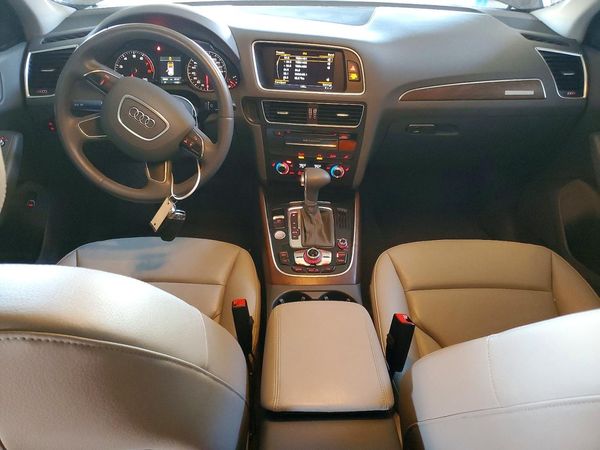 2013 AUDI Q5 Premium Plus