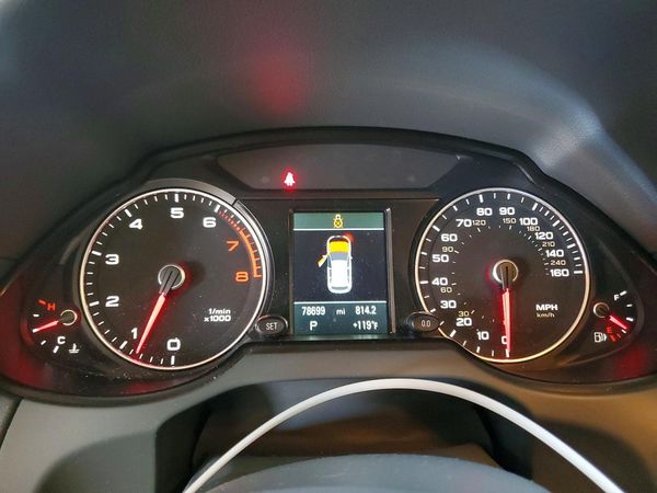 2013 AUDI Q5 Premium Plus