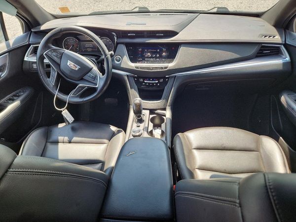 2021 CADILLAC XT5 Luxury