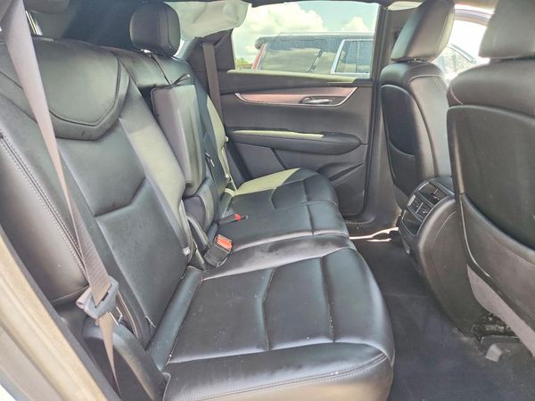 2021 CADILLAC XT5 Luxury