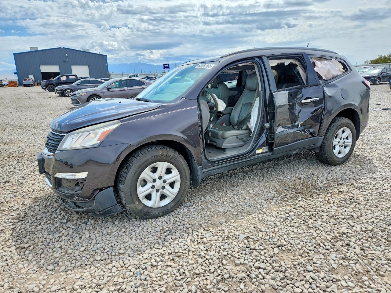 2017 CHEVROLET TRAVERSE LS