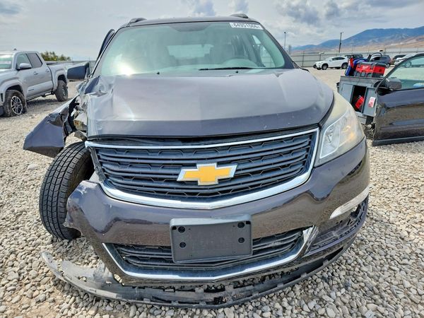 2017 CHEVROLET TRAVERSE LS