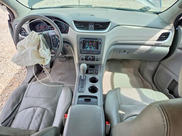 2017 CHEVROLET TRAVERSE LS