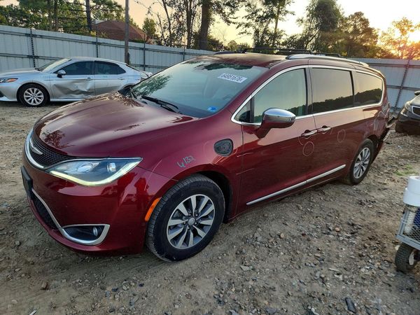 2020 CHRYSLER PACIFICA — DSFA — Front 3/4