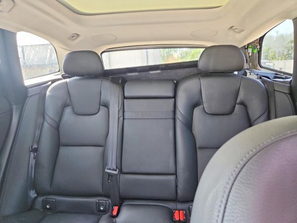 2019 VOLVO XC60 Inscription